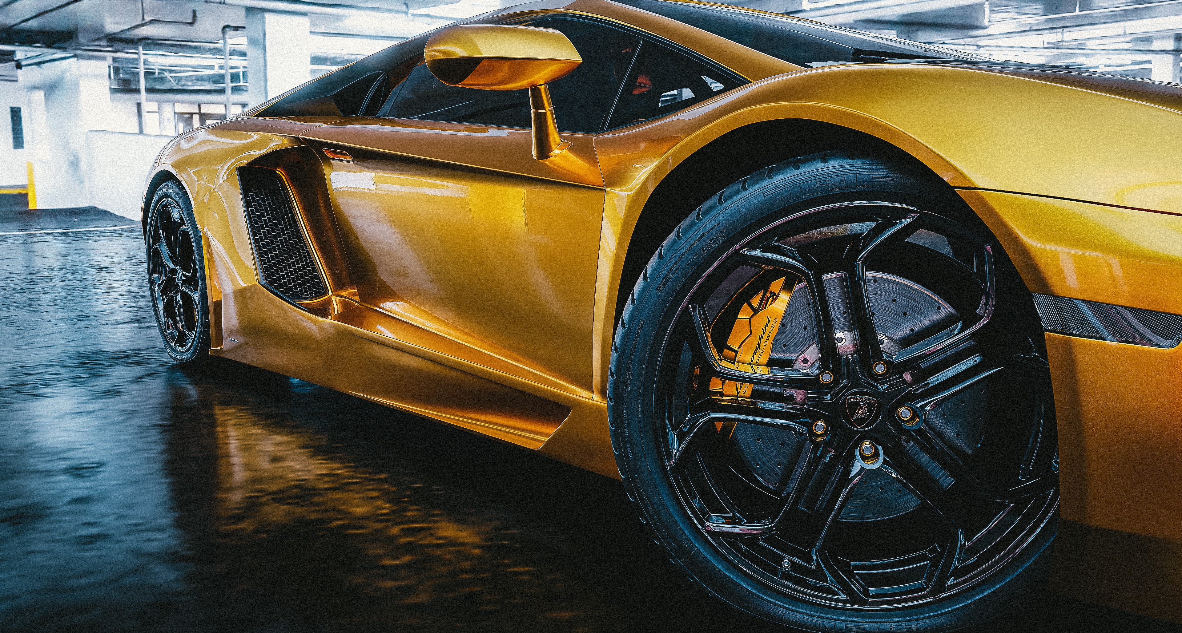 Lamborghini aventador in Blender cycles render image
