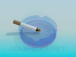 Aschenbecher mit Zigarette