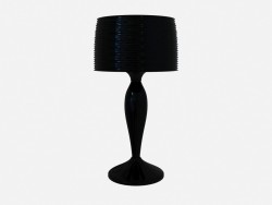 Lámpara de mesa en una actuación oscura negro de lámpara de mesa