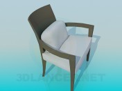 Stuhl mit bequemen Kissen