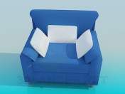 Широкое кресло с  тремя подушками