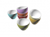 кухонные чаши разных цветов