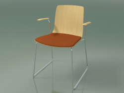 Stuhl 3984 (auf einem Schlitten, mit einem Kissen auf dem Sitz, mit Armlehnen, natürlicher Birke)