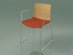 Sandalye 0452 (kolçaklı bir slaytta, koltukta bir yastıkla, doğal meşe)